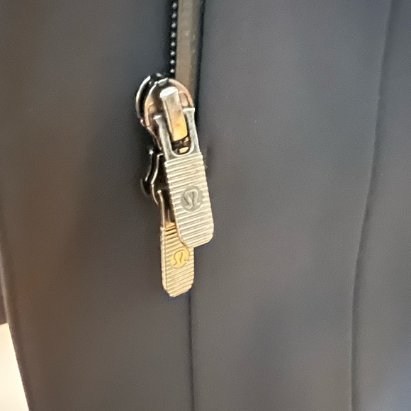 NWOT Lululemon Repelshel Maxi coat. Velcro closures added. - Picture 9 of 15